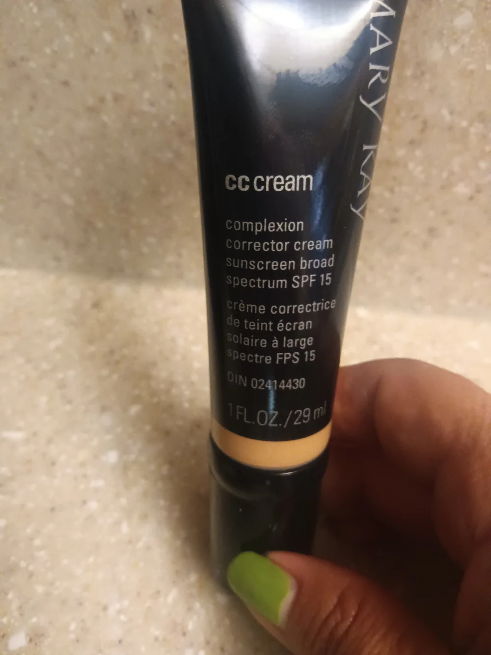 Mary Kay CC Cream - Sunscreen Broad SPF 15 Medium to -Deep
